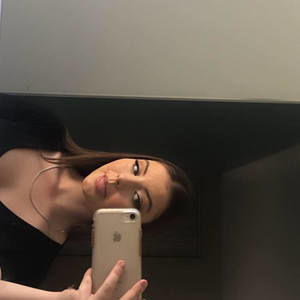 Meet your Posher, Claire